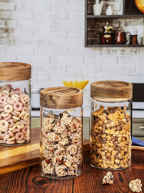 Glass jar